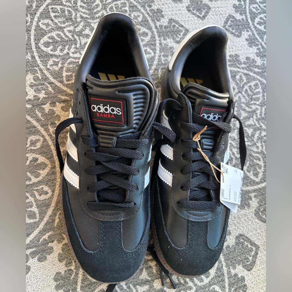Adidas Samba Youth Black and White Sneakers size 5  1/2. Brand new with tag .